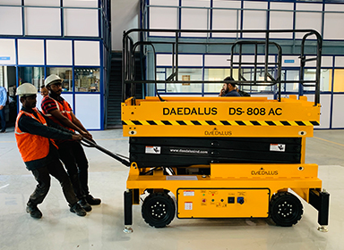 Daedalus Pushable Scissor Lift